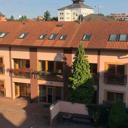 Hotel City Pardubice Eksteriør billede