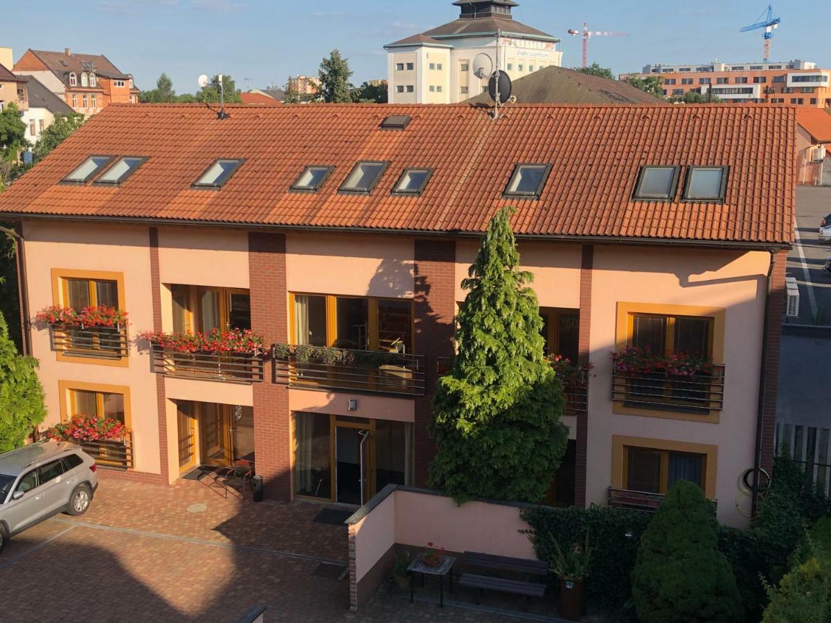 Hotel City Pardubice Eksteriør billede